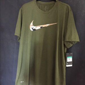 Men’s Dri-fit Nike Shirt NWT size XL